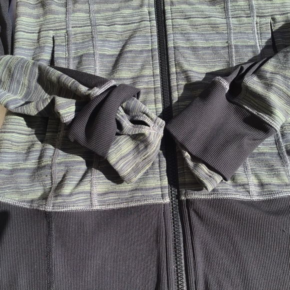 Lululemon Daily Practice Jacket - Picture 9 of 14